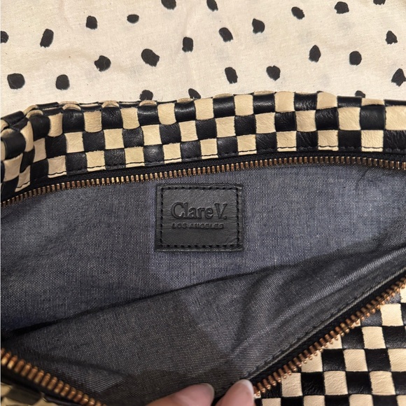 Clare V Grande Fanny - Picture 2 of 6